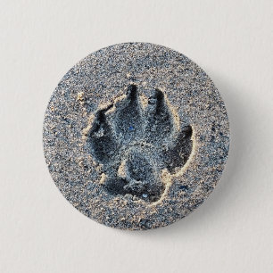 PAWPRINT IN THE SAND    6 CM ROUND BADGE