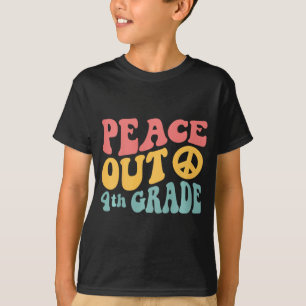 Peace Out 4th Grade Funny Retro 70's Last Day Of 4 T-Shirt