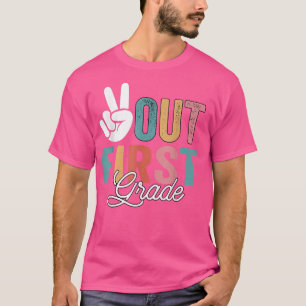 Peace Out First Grade Last Day Of School 2022 Grad T-Shirt