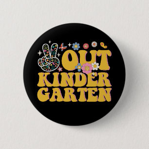 Peace Out Kindergarten Groovy Last Day Of School 6 Cm Round Badge