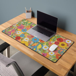 Peace Sign Daisy Chain - 70s Hippie Flower Desk Mat
