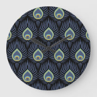 Peacock Feather: Elegant Pattern.