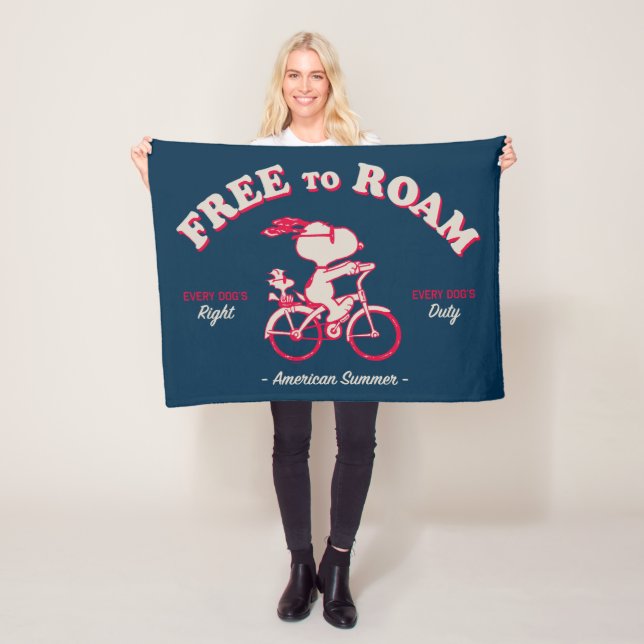 Peanuts | American Summer Free To Roam Fleece Blanket (In Situ)