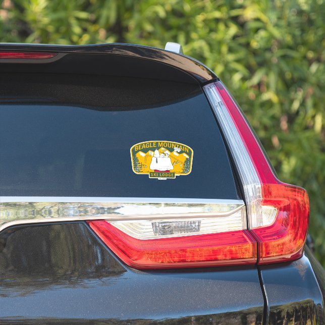 Peanuts | Beagle Mountain Ski Lodge (Car Side)