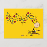 Peanuts | Charlie Brown Raking Leaves