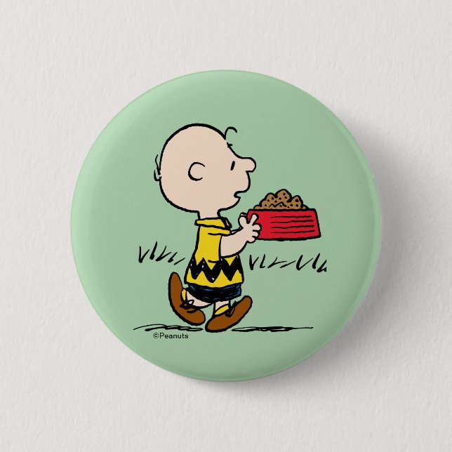 Peanuts | Charlie Brown with Snoopy's Dish 6 Cm Round Badge (Front)