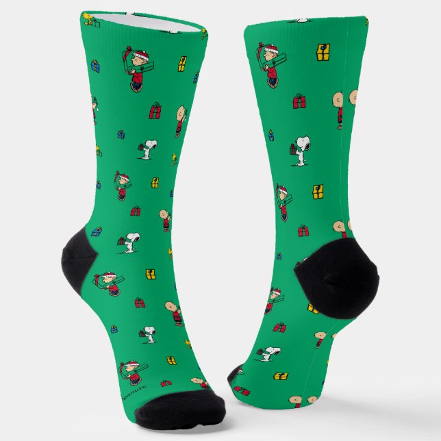 Peanuts | Christmas Gift Giving Pattern Socks (Angled)