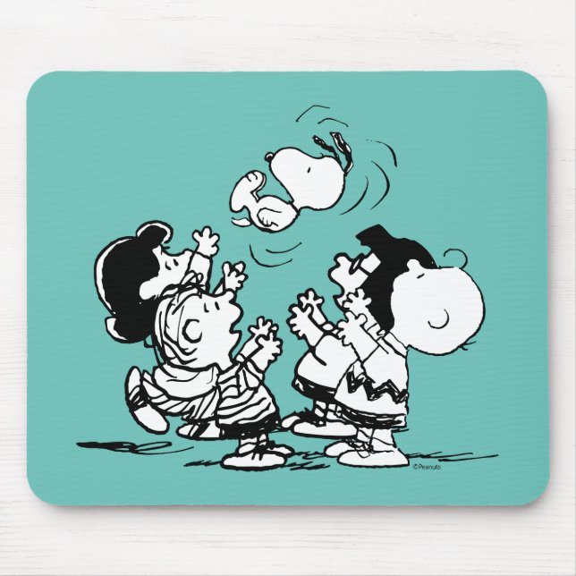 Peanuts Gang Lifting Snoopy Mouse Mat (Front)