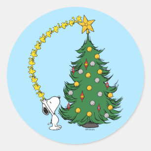 Peanuts   Holiday Tree Trimming Classic Round Sticker
