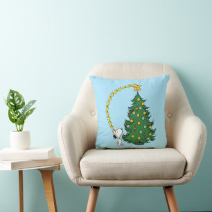 Peanuts   Holiday Tree Trimming Cushion