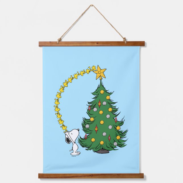 Peanuts | Holiday Tree Trimming Hanging Tapestry (Front)