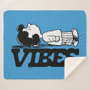 Peanuts   Lucy Vibes Sherpa Blanket