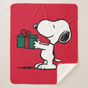 Peanuts   Snoopy Christmas Gift Giver Sherpa Blanket