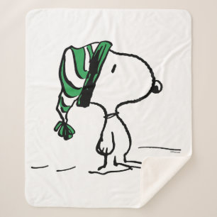 Peanuts   Snoopy Green Snow Cap Sherpa Blanket