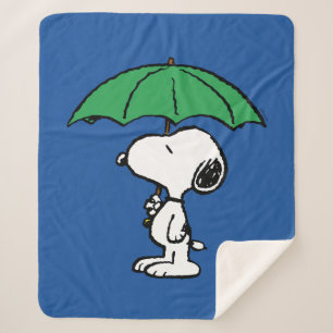 Peanuts   Snoopy Green Umbrella Sherpa Blanket