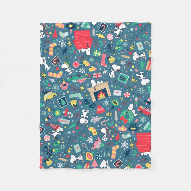 Peanuts | Snoopy Holiday Pattern Fleece Blanket (Front)