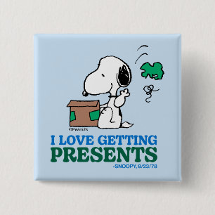 Peanuts   Snoopy I Love Getting Presents 15 Cm Square Badge