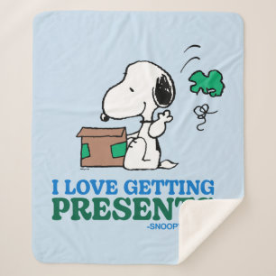 Peanuts   Snoopy I Love Getting Presents Sherpa Blanket