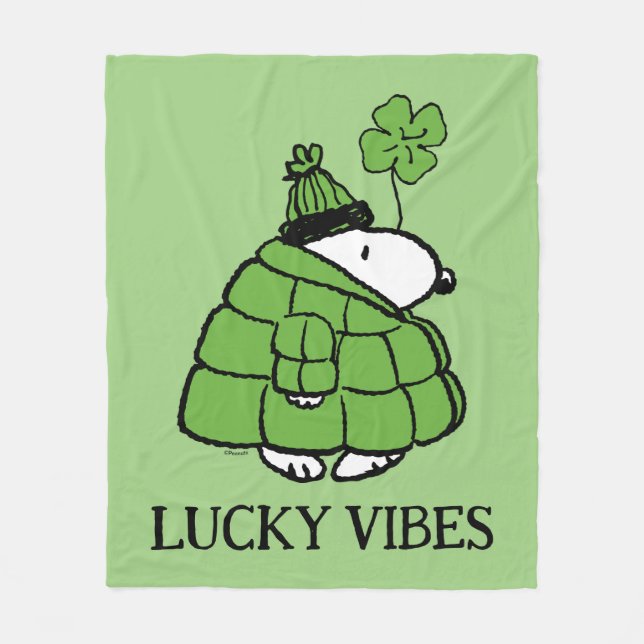 Peanuts | Snoopy Lucky Clover Fleece Blanket (Front)