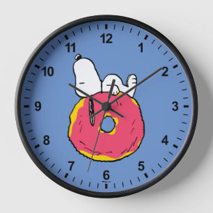 Peanuts   Snoopy Pink Doughnut Clock