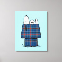 Peanuts | Snoopy Plaid Flannel Holiday Dog House