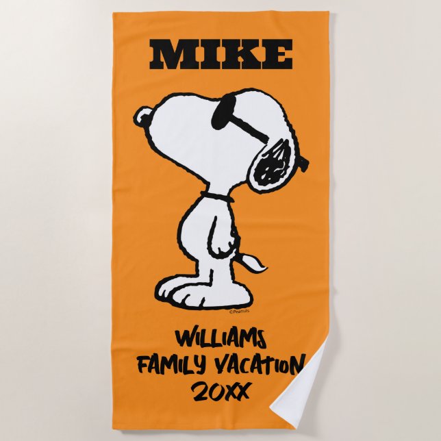 Peanuts | Snoopy Sunglasses Family Vacation Beach Towel (Front)