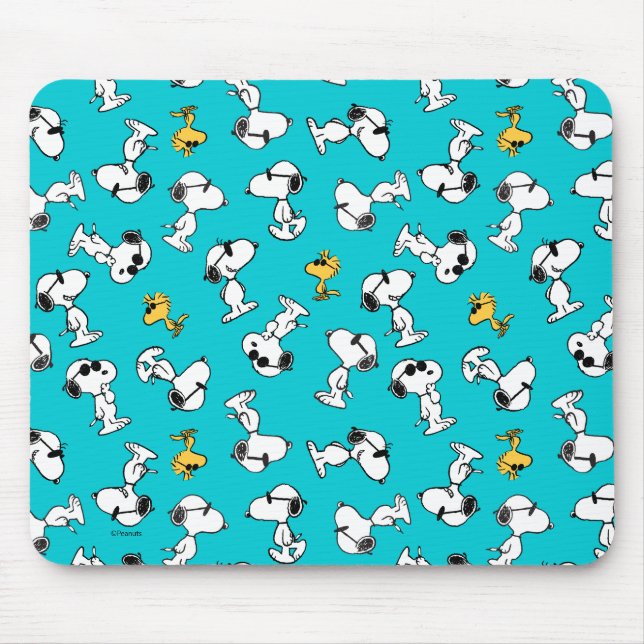 Peanuts | Snoopy & Sunglasses Pattern Mouse Mat (Front)