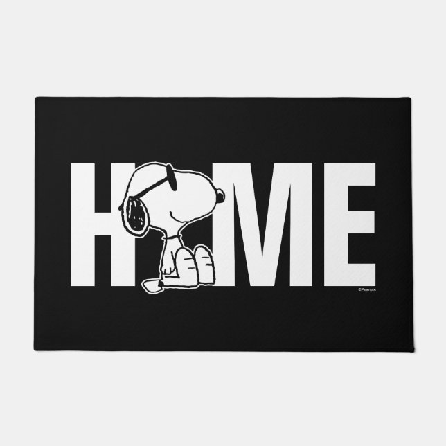 Peanuts | Snoopy Sunglasses Smile Doormat (Front)
