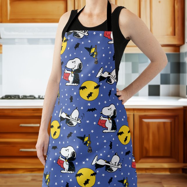 Peanuts | Snoopy Vampire Pattern Apron (Person wearing apron)