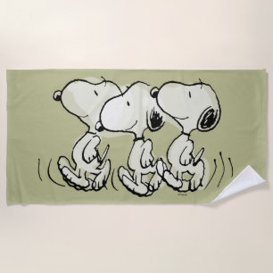 Peanuts   Snoopy Walking Tall Beach Towel