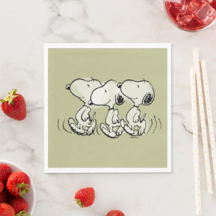 Peanuts   Snoopy Walking Tall Napkin