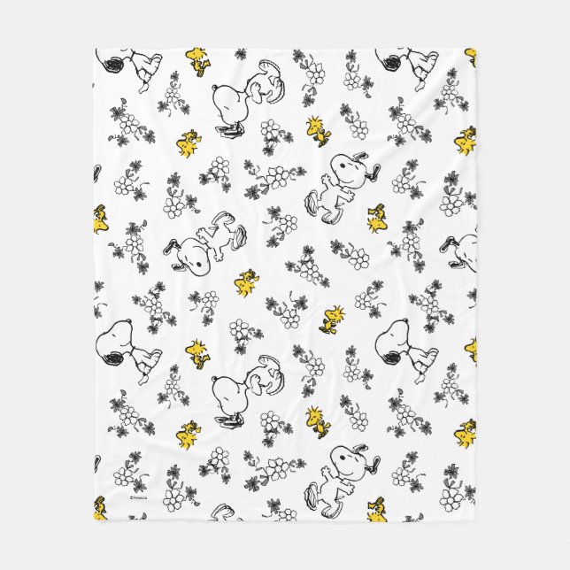 Peanuts | Snoopy & Woodstock B&W Flower Pattern Fleece Blanket (Front)