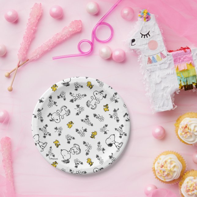 Peanuts | Snoopy & Woodstock B&W Flower Pattern Paper Plate (Party)