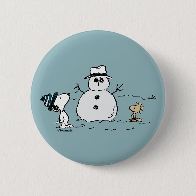 Peanuts | Snoopy & Woodstock Build A Snowman 6 Cm Round Badge (Front)
