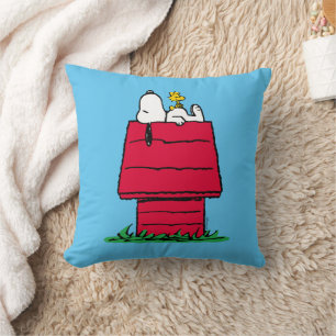 Peanuts   Snoopy & Woodstock Doghouse Cushion