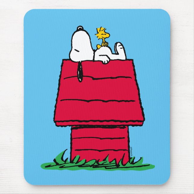 Peanuts | Snoopy & Woodstock Doghouse Mouse Mat (Front)