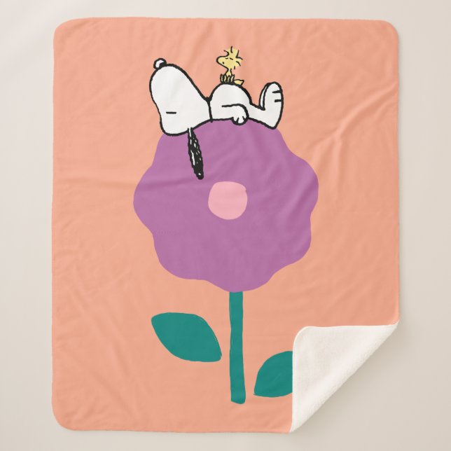 Peanuts | Snoopy & Woodstock Flower Whistle Sherpa Blanket (Front)
