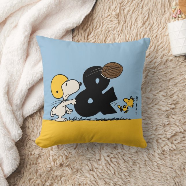 Peanuts | Snoopy & Woodstock Football Cushion (Blanket)