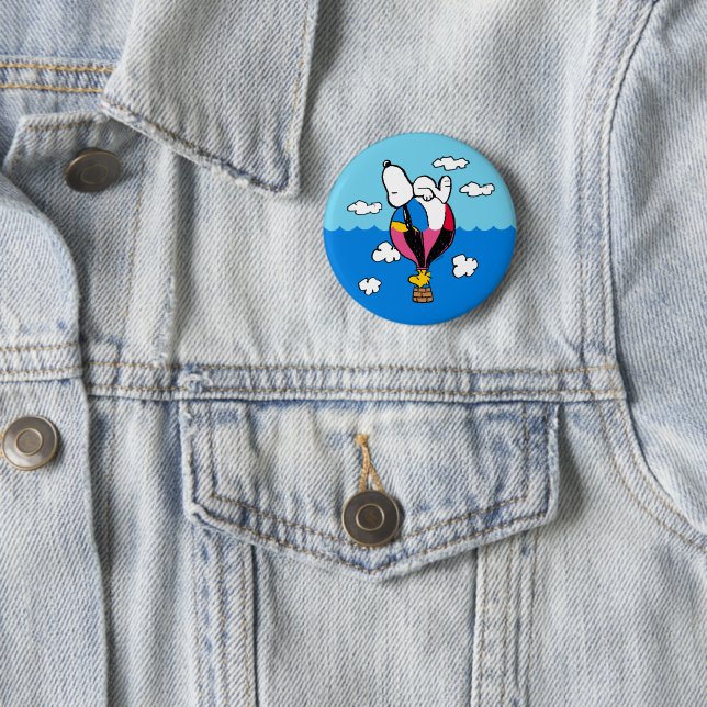 Peanuts | Snoopy & Woodstock Hot Air Balloon 6 Cm Round Badge (In Situ)