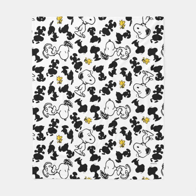 Peanuts |  Snoopy & Woodstock Shadow Pattern Fleece Blanket (Front)