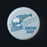 Peanuts | Snoopy & Woodstock Sledding 6 Cm Round Badge<br><div class="desc">Check out this fun Peanuts design featuring Snoopy & Woodstock.</div>