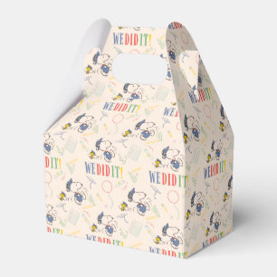 Peanuts Snoopy Woodstock We Did It Graduation Favour Box