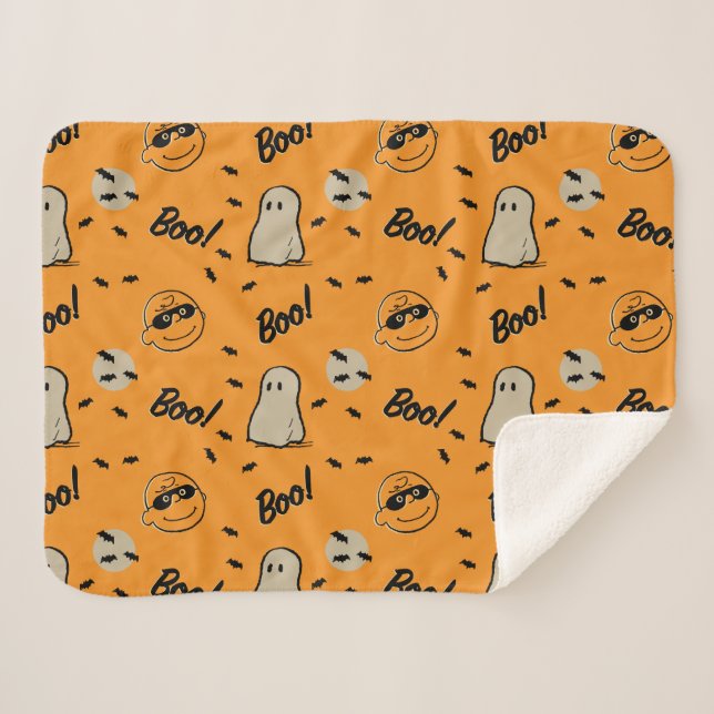 Peanuts | Spooky Crew Halloween Pattern Sherpa Blanket (Front (Horizontal))