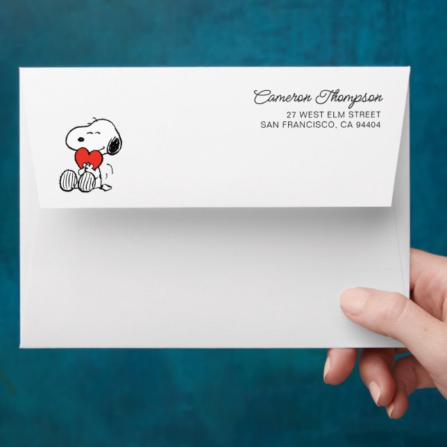 Peanuts | Valentine's Day | Snoopy Heart Hug Envelope (Hand)