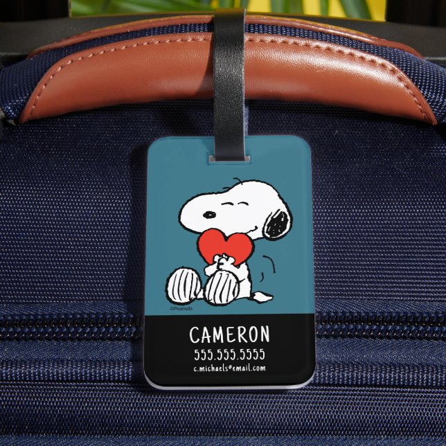 Peanuts | Valentine's Day | Snoopy Heart Hug Luggage Tag (Back Insitu 4)