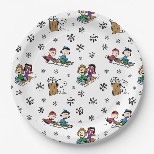 Peanuts | Winter Sledding Fun Pattern Paper Plate (Front)