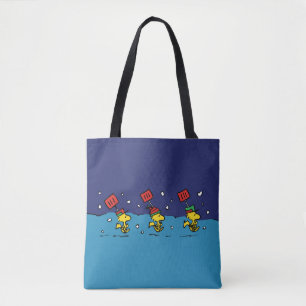 Peanuts   Woodstock Snow Shovel Team Tote Bag