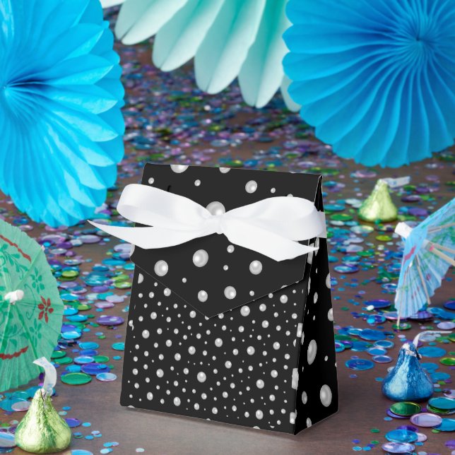 Pearl Pattern on Black Background Favour Box (Party)