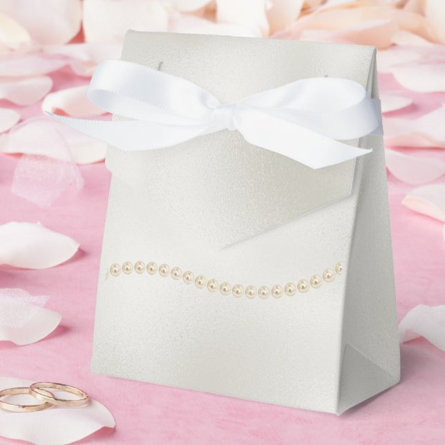 Pearls White Luxe Wedding Favour Box (Wedding)