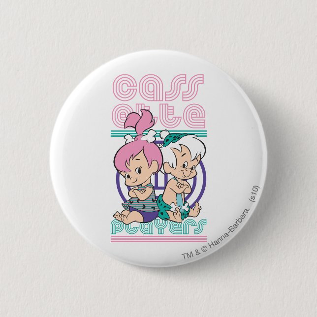 PEBBLES™ & BAM-BAM™ Cassette Players 6 Cm Round Badge (Front)